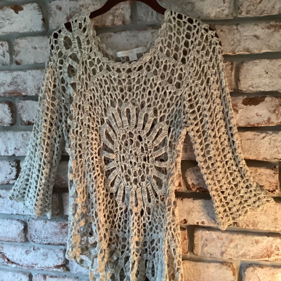 Boston Proper Crocheted woman’s top - Picture 3 of 4